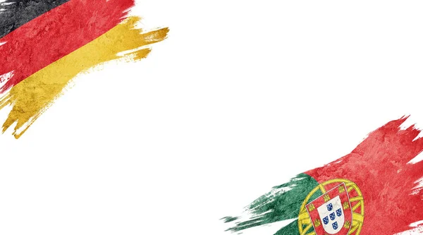 白を背景にドイツとポルトガルの国旗 — ストック写真
